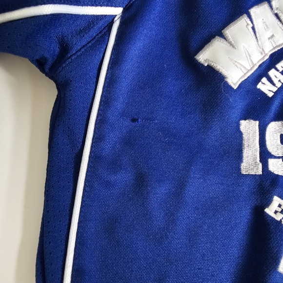 Blue Toronto Maple Leafs Kids Shirt 6x Jersey Hockey - Picture 2 of 4